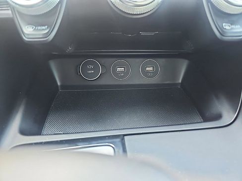 Used 2023 Genesis G70 2.0T RWD image 23