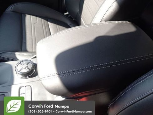 New 2025 Ford Ranger Lariat w/ FX4 Off-Road Package image 19