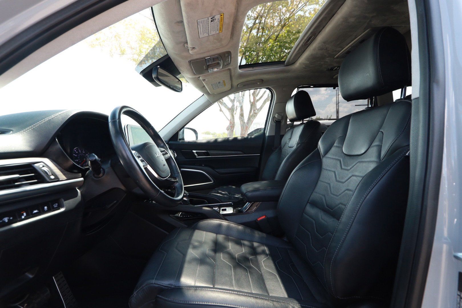 Used 2022 Kia Telluride SX w/ SX Prestige Package AWD/4WD image 21