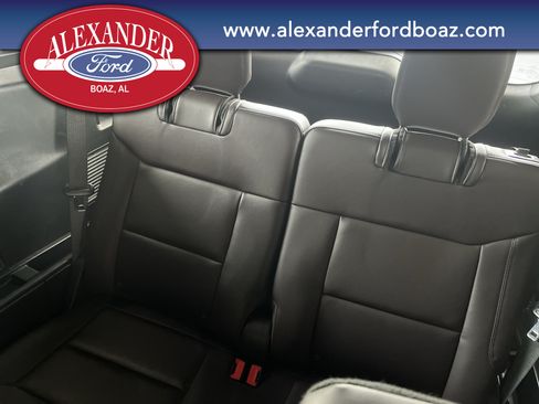 Used 2025 Ford Explorer Platinum w/ LUX Leather Package AWD/4WD image 19