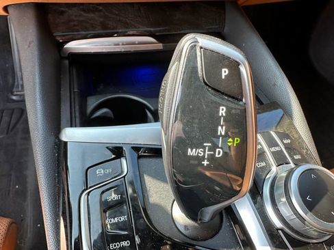 Used 2022 BMW 540i xDrive image 22