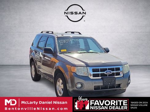 Used 2011 Ford Escape XLT AWD/4WD image 1