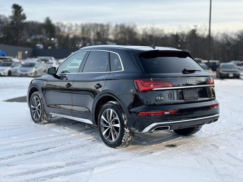 Used 2023 Audi Q5 2.0T Premium w/ Convenience Package image 4