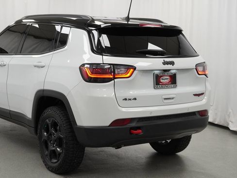 Used 2024 Jeep Compass Trailhawk w/ Trailhawk Elite Group AWD/4WD image 12