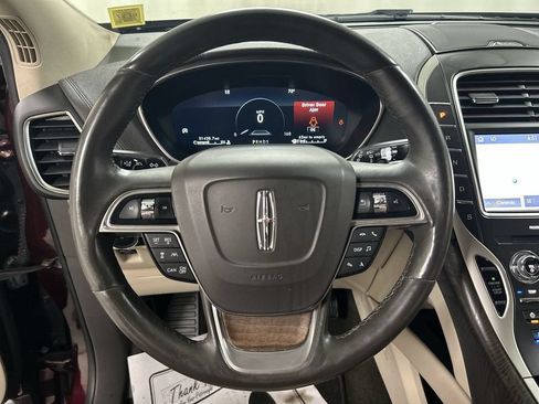 Used 2020 Lincoln Nautilus Reserve w/ Equipment Group 201A AWD/4WD image 12