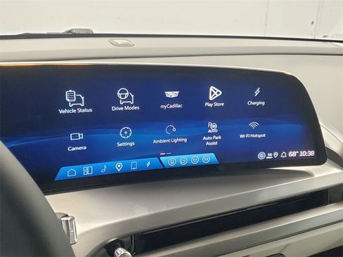 New 2026 Cadillac Vistiq Sport w/ LPO, Floor Liner Package image 17