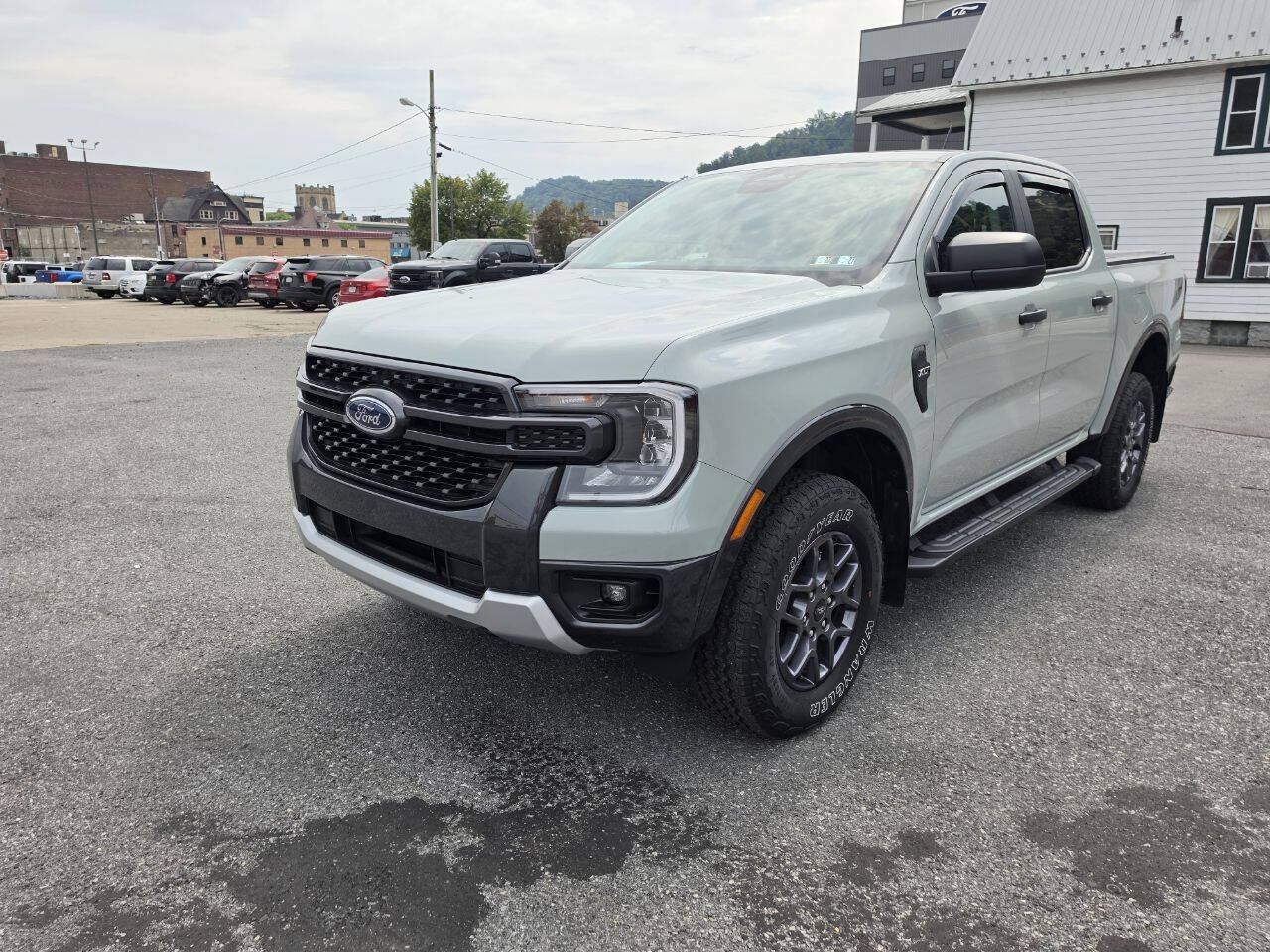 Used 2024 Ford Ranger XLT w/ FX4 Off-Road Package AWD/4WD image 4