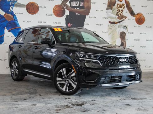 Used 2023 Kia Sorento SX Prestige image 2
