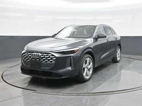 New 2025 Audi Q5 Prestige image 3
