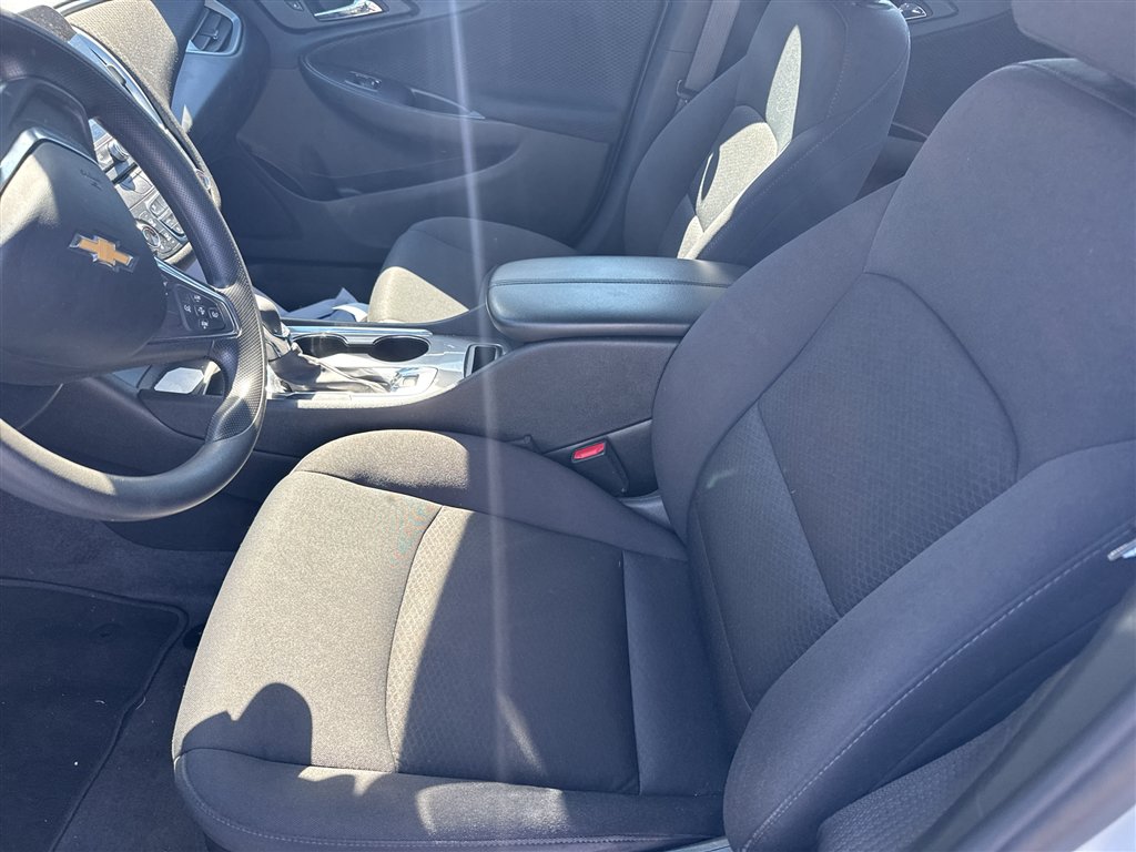 Used 2023 Chevrolet Malibu LT FWD image 7