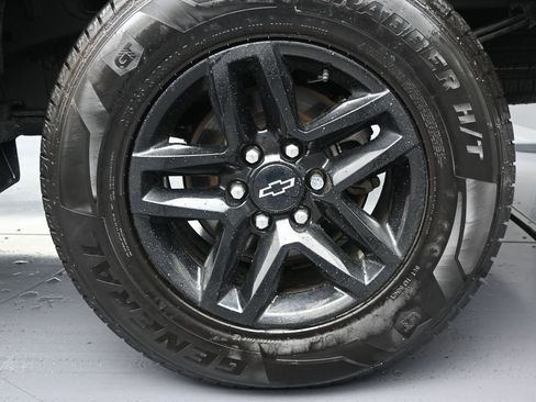 Certified 2022 Chevrolet Silverado 1500 Custom Trail Boss image 10