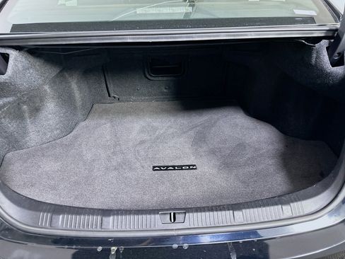 Used 2017 Toyota Avalon Limited w/ Carpet Mat Package FWD image 28