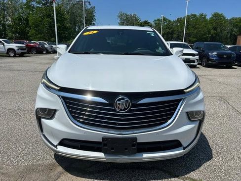 Used 2024 Buick Enclave Premium image 8
