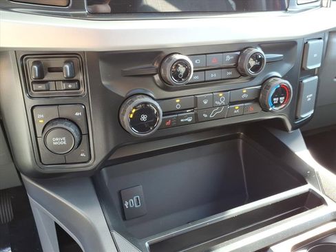 New 2026 Ford F250 XLT w/ XLT Premium Package image 23