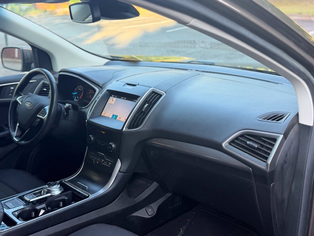Used 2019 Ford Edge SEL FWD image 16