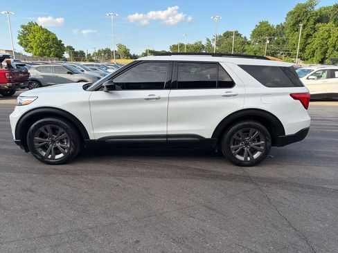 Used 2022 Ford Explorer XLT w/ Equipment Group 202A RWD image 8