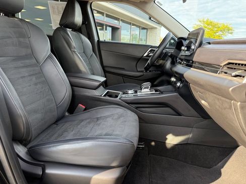 Used 2024 Mitsubishi Outlander SE AWD/4WD image 13