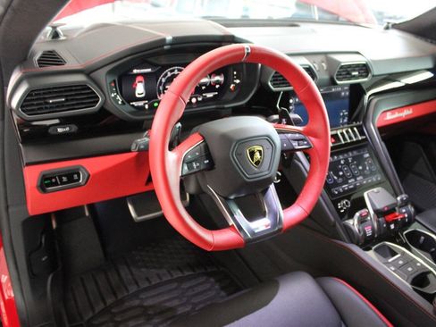 Used 2023 Lamborghini Urus S AWD/4WD image 25