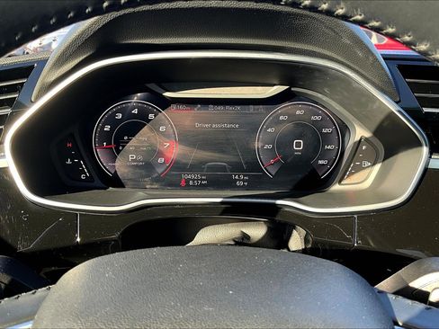 Used 2019 Audi Q3 2.0T Premium Plus image 21