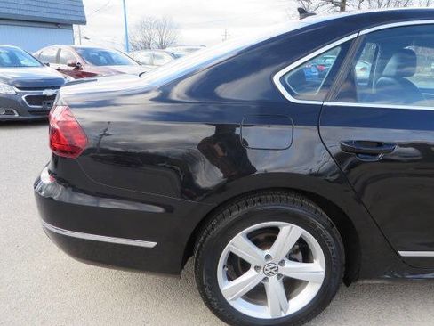Used 2017 Volkswagen Passat 1.8T SE image 49