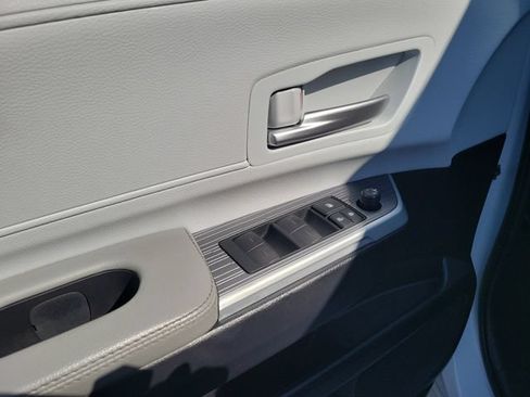 Used 2025 Toyota Sienna XLE w/ XLE Plus Package AWD/4WD image 20