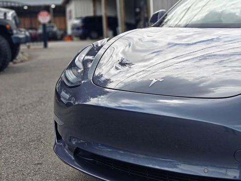 Used 2018 Tesla Model 3 Long Range RWD image 7