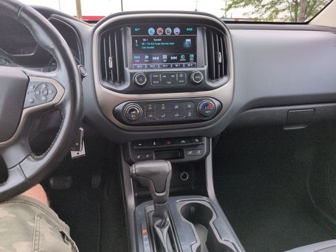 Used 2016 Chevrolet Colorado Z71 AWD/4WD image 17