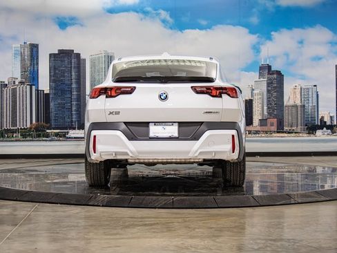 Certified 2024 BMW X2 xDrive28i w/ Premium Package image 11