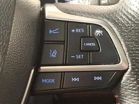 Used 2021 Toyota Sienna XSE w/ XSE Plus Package image 25