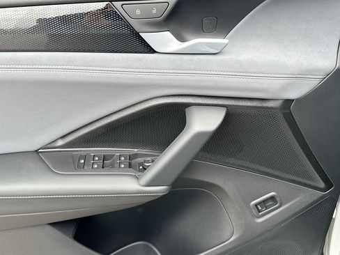 New 2026 Volkswagen Tiguan SE AWD/4WD image 15