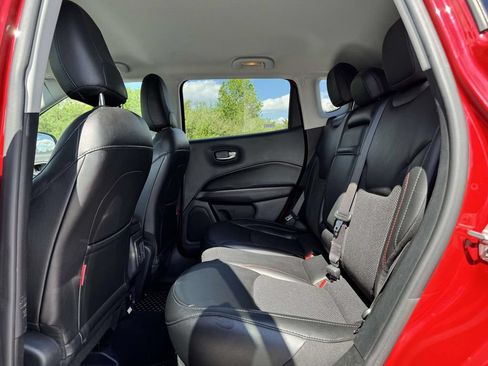 Used 2019 Jeep Compass Trailhawk AWD/4WD image 14