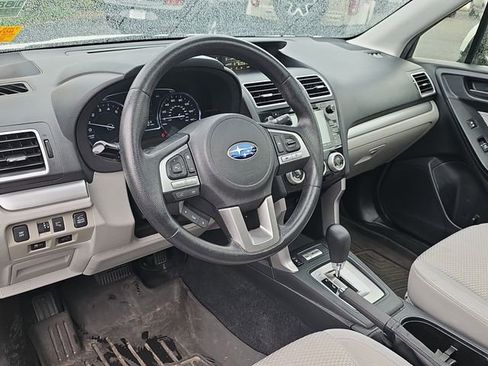 Used 2018 Subaru Forester 2.5i Premium AWD/4WD image 11