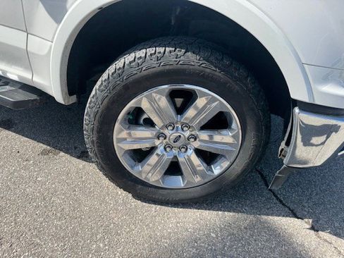 Used 2020 Ford F150 Lariat image 37