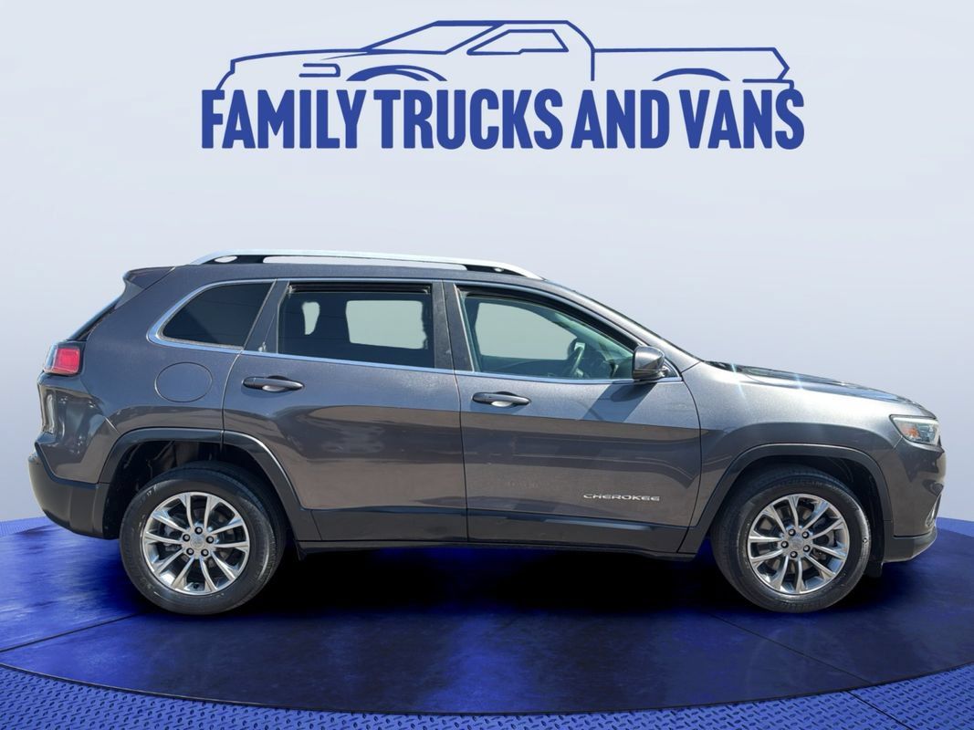 Used 2020 Jeep Cherokee Latitude Plus FWD image 6
