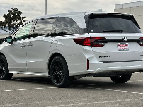 New 2026 Honda Odyssey Sport-L image 6