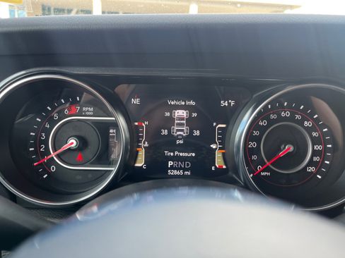 Used 2022 Jeep Wrangler Unlimited Rubicon w/ Xtreme Recon 35" Tire Package image 19