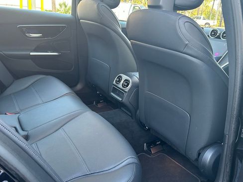 Used 2025 Mercedes-Benz C 300 Sedan image 35