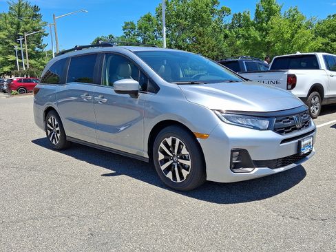 New 2026 Honda Odyssey EX-L image 2
