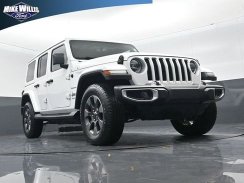 Used 2018 Jeep Wrangler Unlimited Sahara image 17