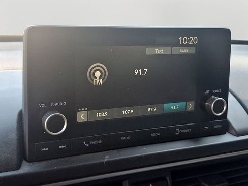 Used 2023 Honda Pilot LX image 18