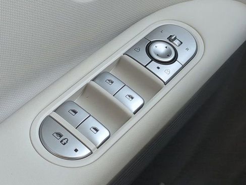 Used 2024 Hyundai Ioniq 5 SEL image 23