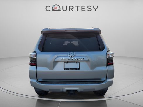 Certified 2019 Toyota 4Runner SR5 image 4