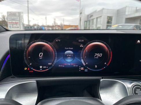 Used 2023 Mercedes-Benz GLB 250 4MATIC image 26