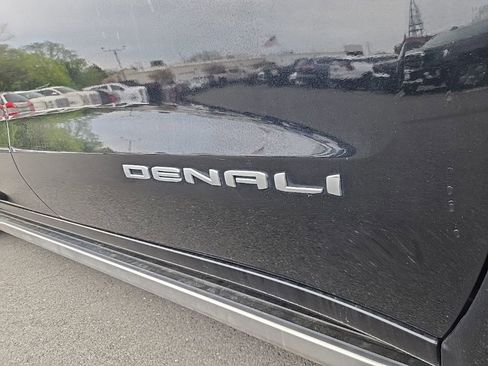 Used 2021 GMC Sierra 1500 Denali w/ Denali Premium Package image 10