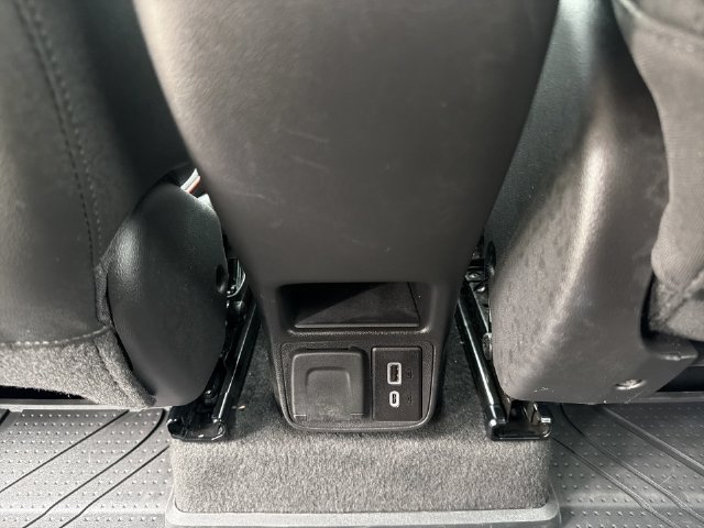 Used 2025 Chevrolet TrailBlazer RS w/ Convenience Package FWD image 37
