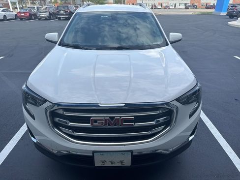 Used 2019 GMC Terrain SLT image 2