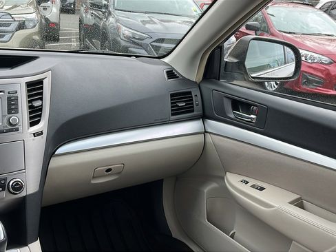 Used 2014 Subaru Outback 2.5i Premium image 23