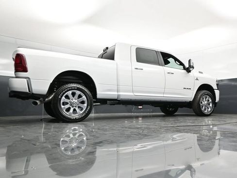 New 2026 RAM 2500 Laramie AWD/4WD image 59