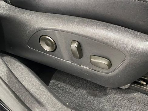 Used 2024 GMC Acadia Elevation image 21