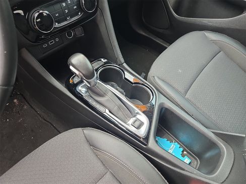 Used 2022 Buick Encore GX Preferred w/ Cold Weather Comfort Package image 10